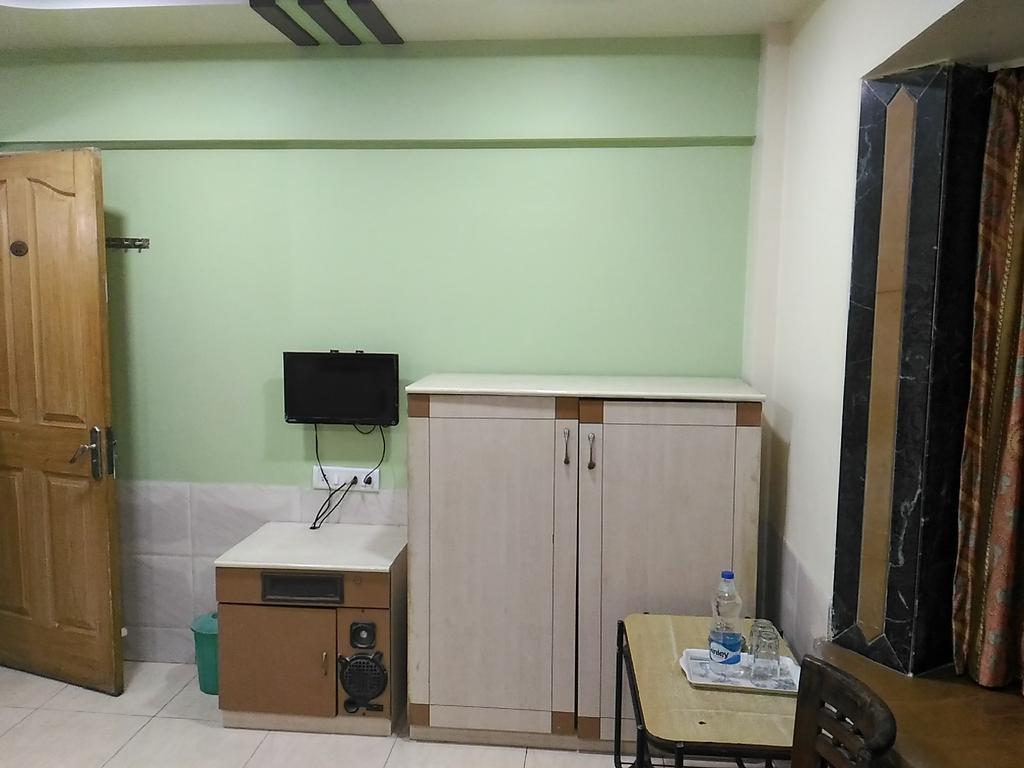 Hotel Palms نافي مومباي المظهر الخارجي الصورة